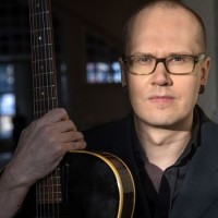jere-haakana-varjosto